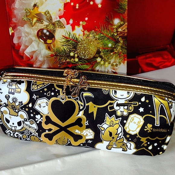 tokidoki Handbags - TOKIDOKI Gold & Black Large Clutch NWT